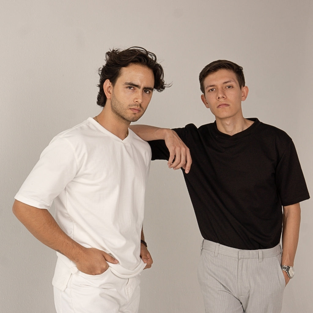 Pack Vento Mónaco - Camiseta Clásica y Pantalón Negro